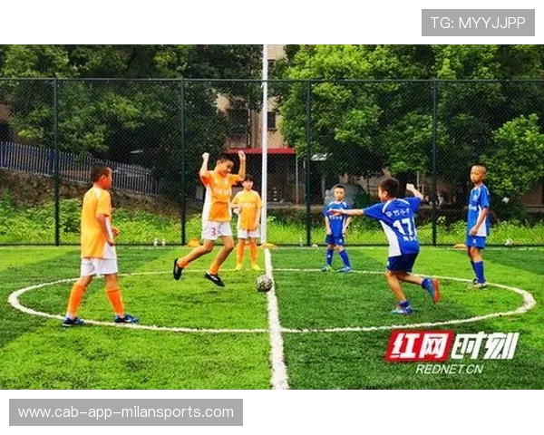 球场维护技术革新提高比赛观看体验，足球场地维护